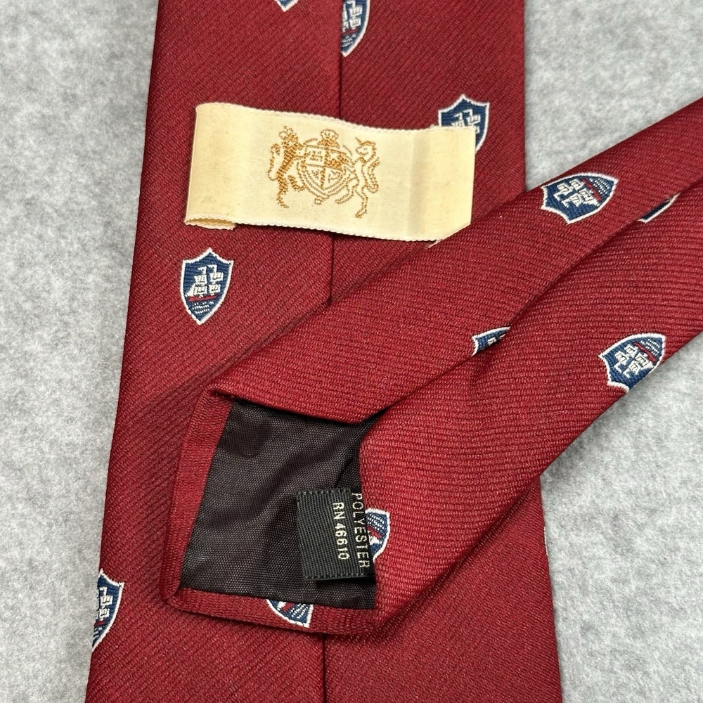 Vintage Pride of England Red Heraldic Crest Shield Tie Preppy Polyester 56x3.6 - Picture 2 of 6